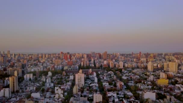 Sıcak Yaz Günbatımı Manzarası Buenos Aires Bir Banliyö Mahallesinde — Stok video