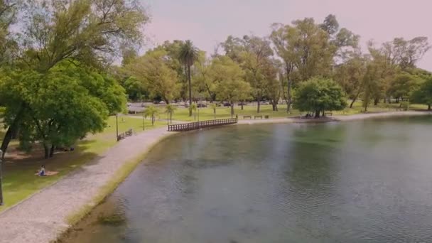 Παλέρμο Λίμνες Στο Μπουένος Άιρες Της Πόλης Ένα Άτομο Που — Αρχείο Βίντεο