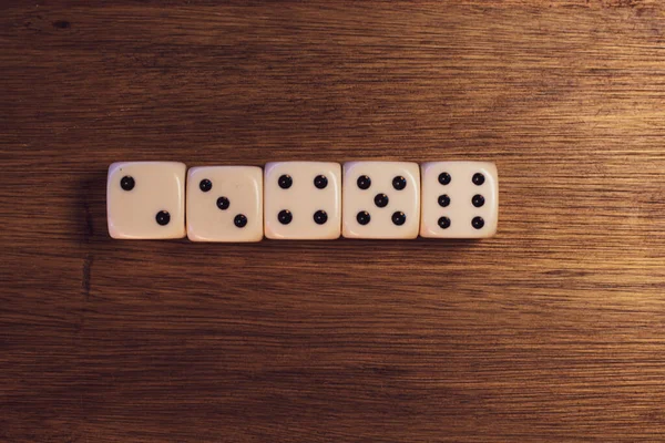 Dices Table Row Numbers One Two Three Four Five Horizontal — Stock Photo, Image