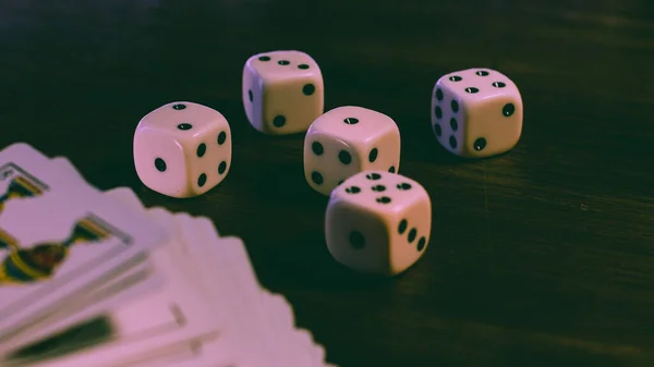 Dados Cartas Espanholas Sobre Uma Mesa Madeira — Fotografia de Stock