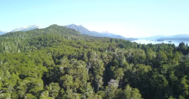 Arjantin Güneyindeki Bariloche Güneşli Bir Yaz Gününde Arkasında Dağlar Olan — Stok video