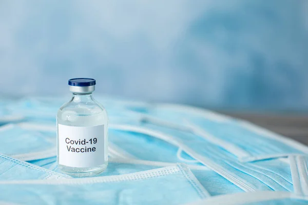 Frasco Medicamento Transparente Vacuna Contra Coronavirus Covid Una Dispersión Máscaras — Foto de Stock
