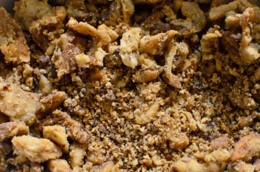 Ev yapımı taze, çıtır çıtır et, yakın mesafeden domuz buğulama. Geleneksel kış yemekleri. Lezzetli, sağlıksız domuz budu. 