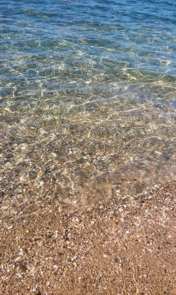 Imagen Mar Limpio Perfecto Día Soleado Textura Del Agua Fondo —  Fotos de Stock