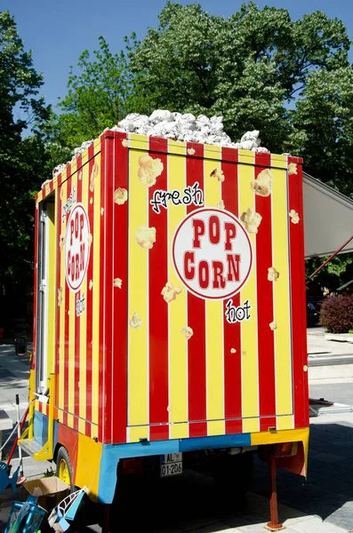 Sokobanja Serbien Mai 2018 Popcorn Verkaufswagen Mobiler Lebensmittel Und Süßwarenhändler — Stockfoto