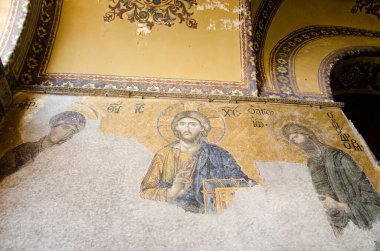 İstanbul, Türkiye, 08 Mart 2019: Hagia Sopfia ve İsa 'nın Bizans mozaiğinin duvarlarında mozaikler ve tablolar