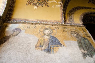 İstanbul, Türkiye, 08 Mart 2019: Hagia Sopfia ve İsa 'nın Bizans mozaiğinin duvarlarında mozaikler ve tablolar