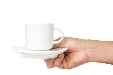 Beyaz arka plan üzerinde izole kupa beyaz kahve Kupası Buhar veya sıcak bir içecek ile tutan adam el. kırpma yolu