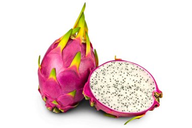 Beyaz arka planda ejderha meyvesi izole.