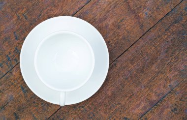 eski ahşap arka plan üzerinde boş kahve Kupası üstten görünüm