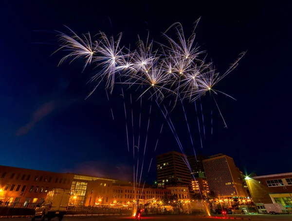 Fireworks Wide Angle Shot Showing Launch Well Blooms Buildings Street — Stock Photo, Image