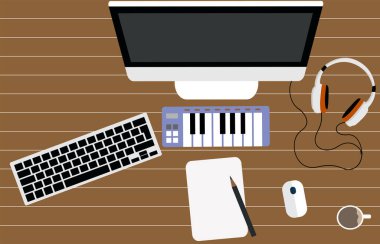 Müzik yapım ekipmanlı bilgisayar masası