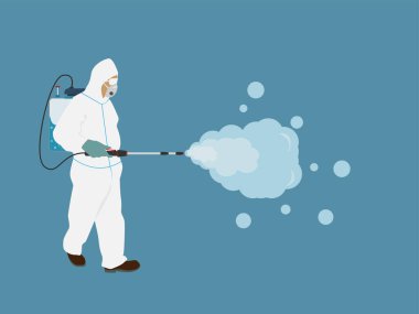 Genç bir adam korona virüsünü öldürmek için koruyucu giysiler, gaz maskesi ve gaz tüpü takıyor. Toksin ve kimyasal koruma
