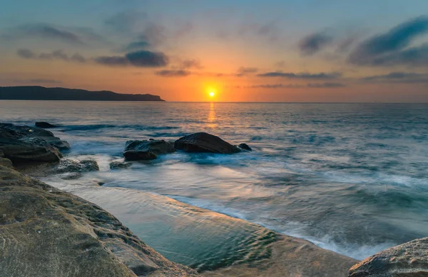 Sunrise Seascape Sun Pearl Beach Central Coast Nsw Austrália — Fotografia de Stock