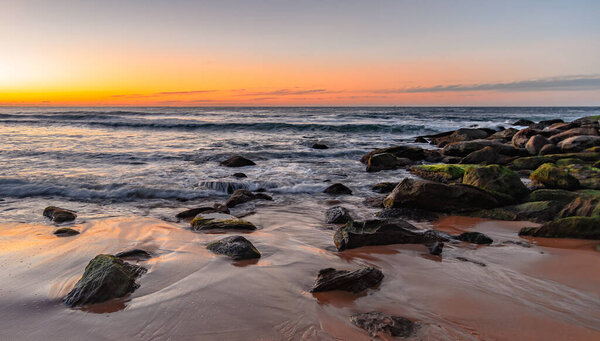 На пляже Киллкэр-Бич, Центральное побережье, Новый Южный Уэльс, Австралия
