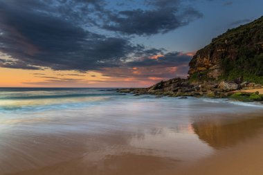 Killcare Beach 'ten Sunrise Seascape Central Coast, NSW, Avustralya.