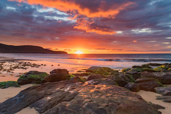 Colourful Rain Clouds Sunrise Beach Killcare Beach Central Coast Nsw — Stock Photo, Image