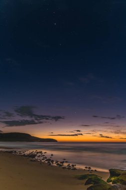 Central Coast, NSW, Avustralya 'daki Killcare Beach' ten Daybreak Seascape..