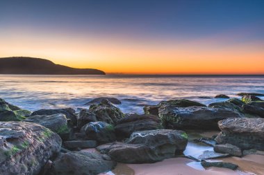 Killcare Beach 'ten Sunrise Seascape Central Coast, NSW, Avustralya.