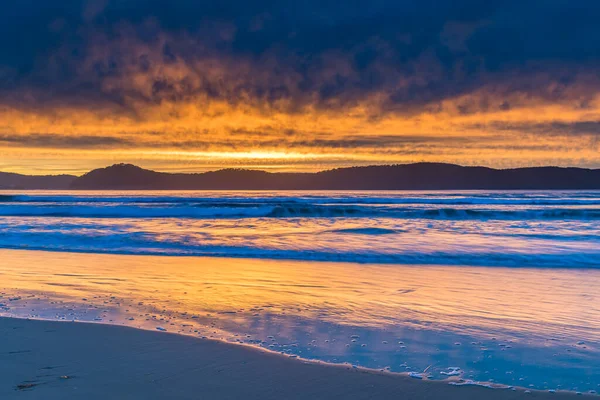 Cloud Covered Sunrise Umina Point Umina Beach Central Coast Nsw — Stock Photo, Image