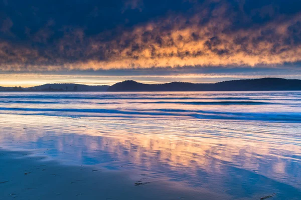 Cloud Sheet Stretched Blue Sunrise Umina Point Umina Beach Central — Stock Photo, Image