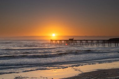Sunrise Seascape with Sea Foam Central Coast, NSW, Avustralya 'daki Catherine Hill Bay Beach' te.