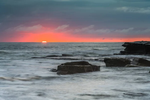 Capturando Amanecer Desde Skillion Terrigal Costa Central Nsw Australia — Foto de Stock