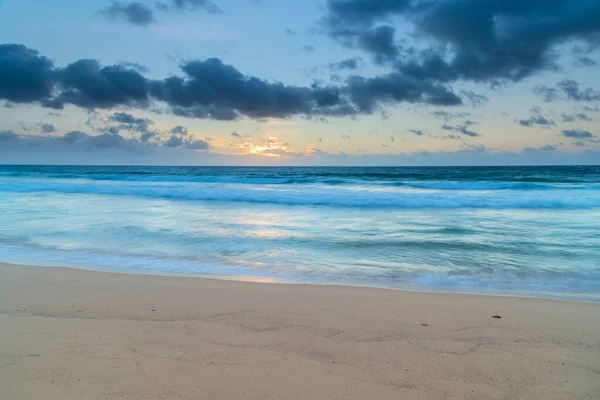 Sunrise Seascape Con Nubes Wamberal Costa Central Nsw Australia — Foto de Stock