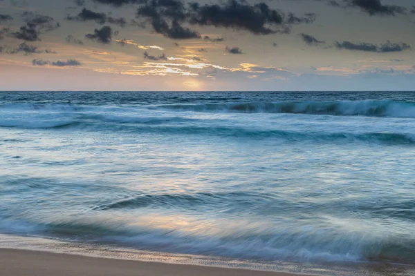 Sunrise Seascape Con Nubes Wamberal Costa Central Nsw Australia — Foto de Stock