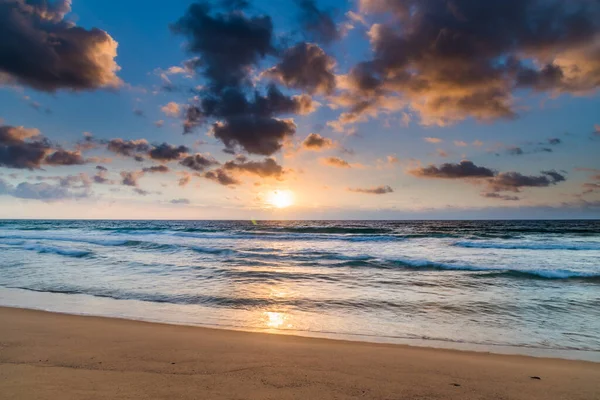 Sunrise Seascape Con Nubes Wamberal Costa Central Nsw Australia — Foto de Stock