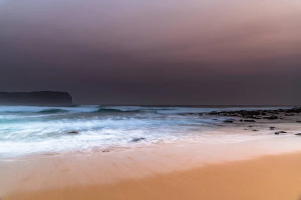 Smoke Haze Summer Sunrise Seascape Macmasters Beach Costa Central Nsw — Fotografia de Stock