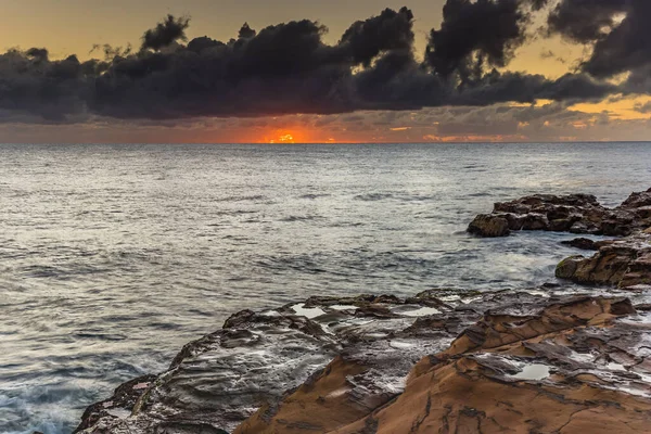 Capturando Amanecer Desde Avoca Beach Costa Central Nsw Australia —  Fotos de Stock