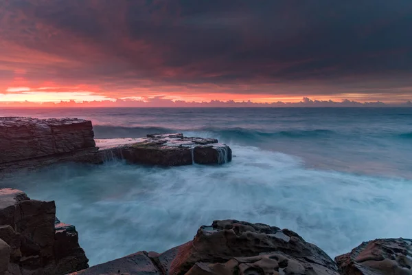 Capture Lever Soleil Depuis North Avoca Beach Sur Côte Centrale — Photo