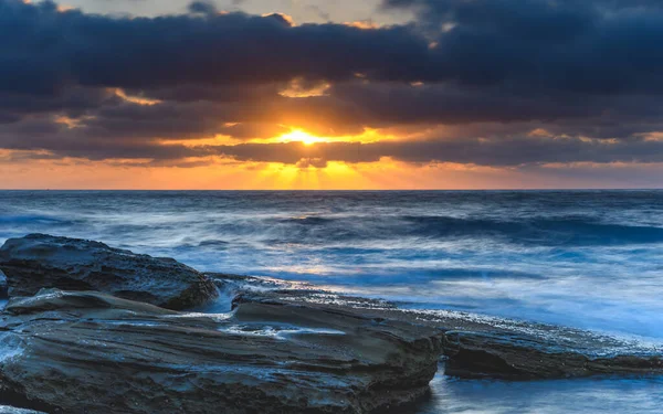 Moody Sunrise Seascape Skillion Terrigal Central Coast Nsw Australia — Stock Photo, Image