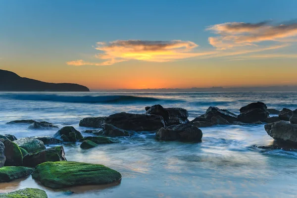 Rocky Sunrise Seascape Von Killcare Beach Der Zentralküste Nsw Australien — Stockfoto