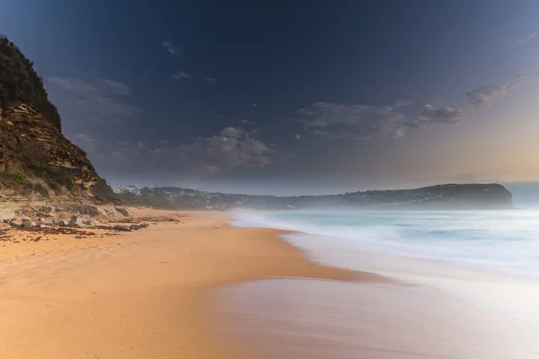 从澳大利亚新南威尔士州中部海岸的麦克马斯特海滩拍摄日出 — 图库照片