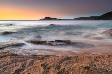 Kuzey İnci Sahili 'nden gün doğumunu görüntülemek, NSW, Avustralya.