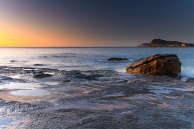 Kuzey İnci Sahili 'nden gün doğumunu görüntülemek, NSW, Avustralya.
