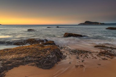 Kuzey İnci Sahili 'nden gün doğumunu görüntülemek, NSW, Avustralya.