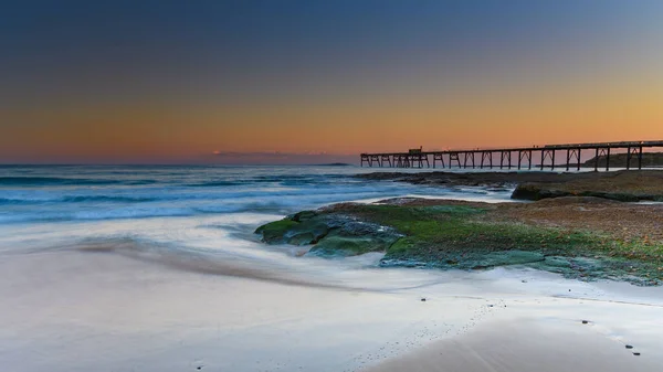 Tramonto Sul Mare Sporgenza Rocciosa Vecchio Molo Carbone Preso Catherine — Foto Stock