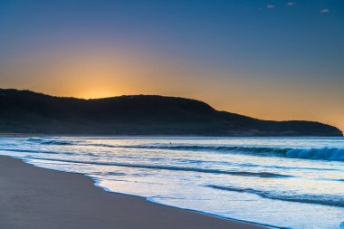 Killcare Beach 'ten Sunrise Seascape Central Coast, NSW, Avustralya.