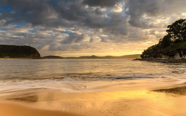 Het Vastleggen Van Zonsopgang Van Pearl Beach Aan Central Coast — Stockfoto