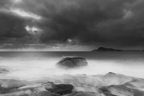 Salida Del Sol Suave Nublado Oscuro Malhumorado Blanco Negro Desde — Foto de Stock