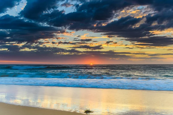 Capturando Amanecer Desde Shelly Beach Costa Central Nsw Australia —  Fotos de Stock