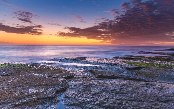 Sunrise Sea Cape Rock Platform Skillion Terrigal Central Coast Nsw — Foto de Stock