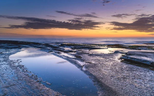 Sunrise Sea Cape Rock Platform Skillion Terrigal Central Coast Nsw — Foto de Stock