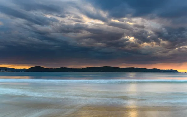 Umina Point Teki Umina Sahili Nden Nsw Avustralya Güneşin Doğuşunu — Stok fotoğraf