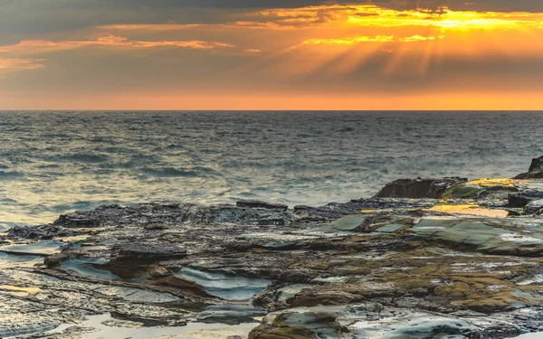 Przechwytywanie Wschodu Słońca Avoca Beach Central Coast Nsw Australia — Zdjęcie stockowe