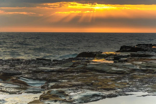 Przechwytywanie Wschodu Słońca Avoca Beach Central Coast Nsw Australia — Zdjęcie stockowe