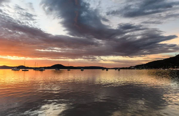 Sunrise Waterscape Bay Com Nuvens Barcos Koolewong Foreshore Koolewong Costa — Fotografia de Stock